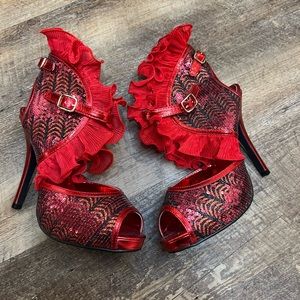 👠 Red High Heels Size 8 👠